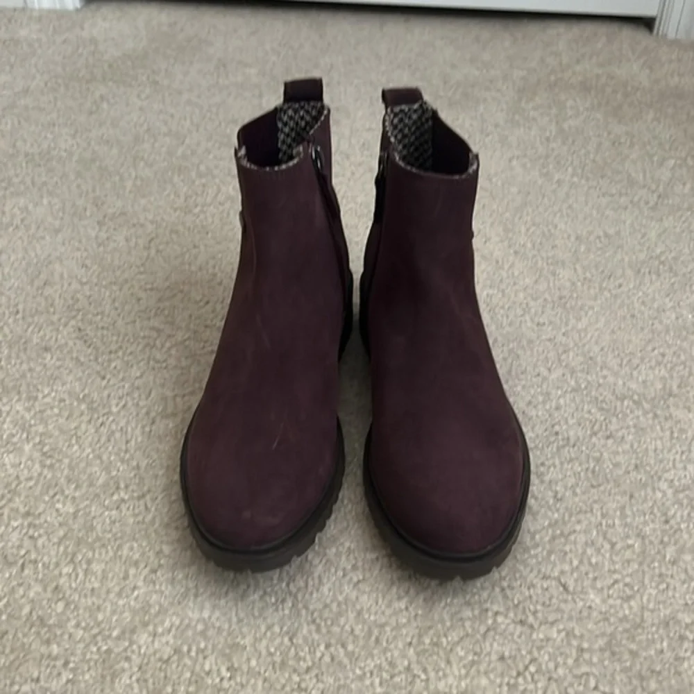 NEW Rockport Ryleigh Grace Waterproof Ankle‎ Boots Chelsea Style Plum Size 7 1/2